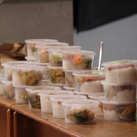 Mengapa Kita Harus Bersedekah?