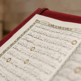 Mengapa Surah At-Taubah Tidak Ada Basmallah? Ini Makna di Baliknya!