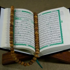 Ketika Membaca Ayat Ini Harus Sujud? Yuk Kenali Apa Itu Ayat Sajdah!