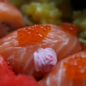 Bolehkah Memakan Makanan Mentah Dalam Islam? Apa Hukumnya?